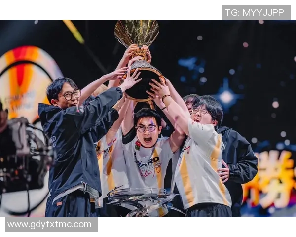 EDG在大师赛中的团队协作表现分析与启示 EDG在大师赛中的团队协作表现分析与启示