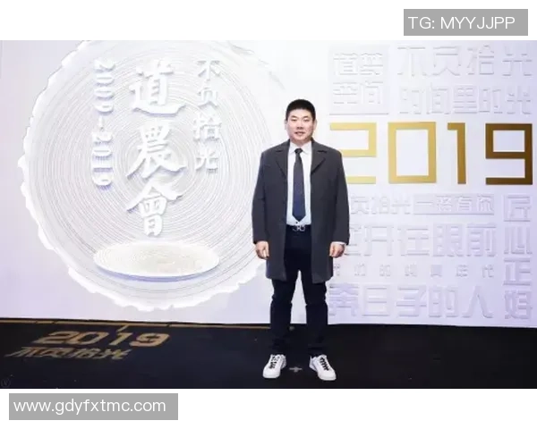 周敏畅谈滑板人生：从初学者到职业选手的心路历程与成长故事