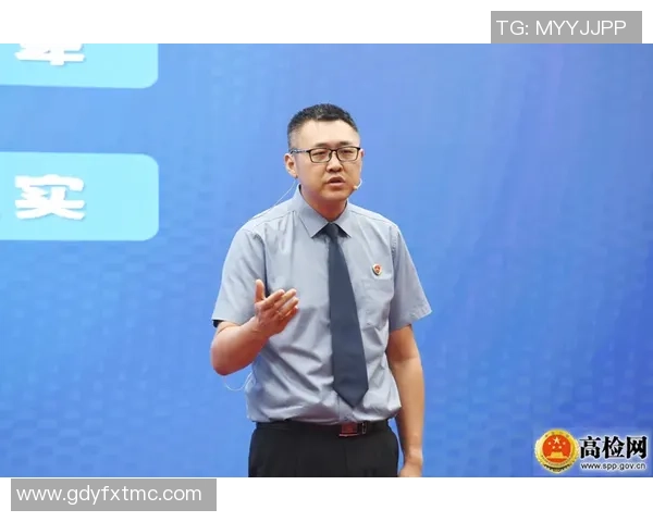 杨伟专访:从青涩少年到篮球巨星的成长之路回顾 杨伟专访:从青涩少年到篮球巨星的成长之路回顾